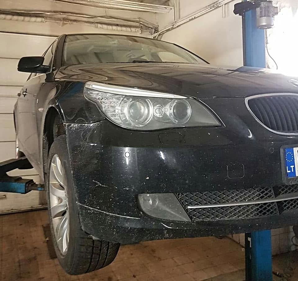 BMW remontas ant keltuvo autoservise Kaune